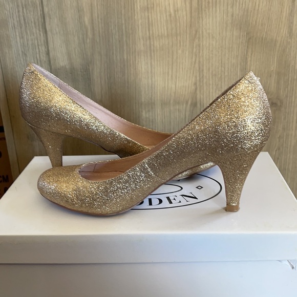 Gold Glitter Steve Madden Heels - Picture 2 of 7